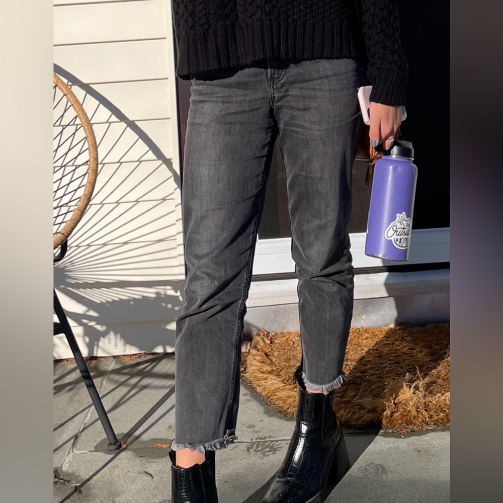 Express black cropped high rise mom jeans